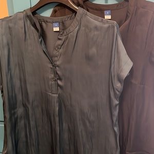 Old Navy women’s tops, bundle of 2 black and green